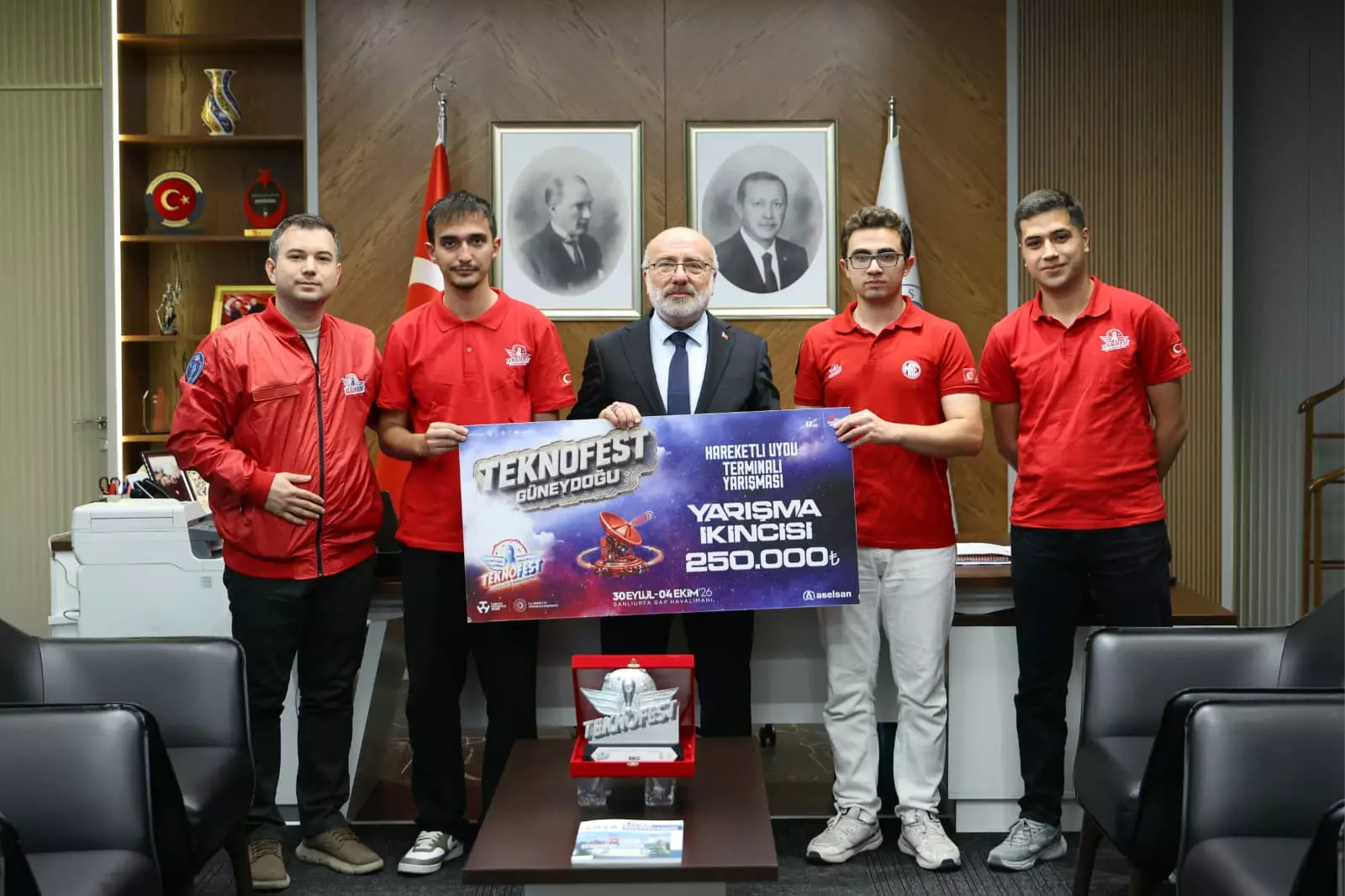 KAYÜ Öğrencileri Hareketli Uydu Terminali Projeleri ile TEKNOFEST Yarışmasında İkinci Oldu
